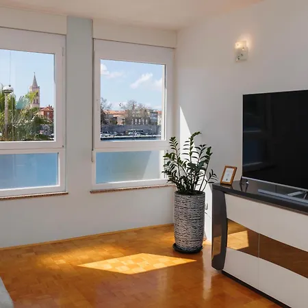 Διαμέρισμα Peninsula Magical View By Belmont Realty *