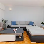 Apartman Peninsula Magical View By Belmont Realty *