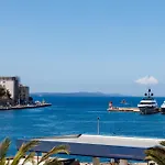 Peninsula Magical View By Belmont Realty